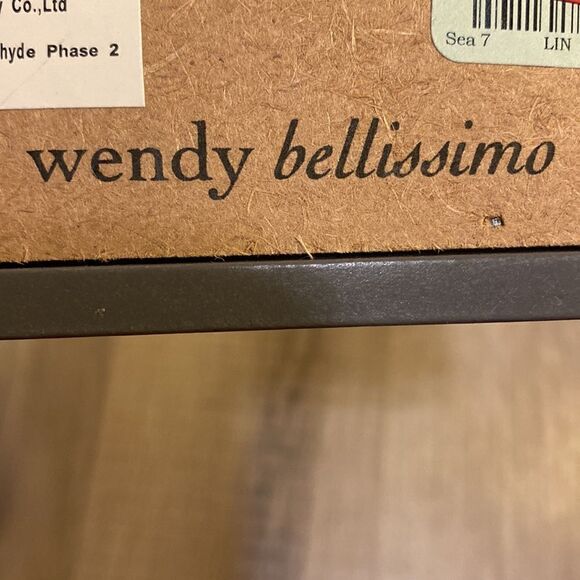 Wendy Bellisimo Mr & Mrs plaque - Picture 4 of 9